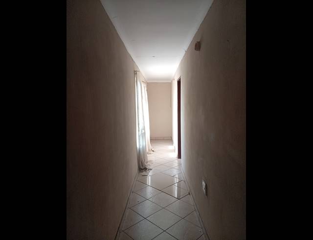 4 BEDROOM HOUSE FOR SALE IN UMLAZI H